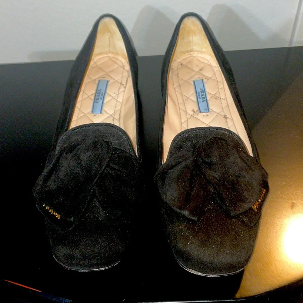 Authentic Prada velvet shoes - Picture 1 of 9